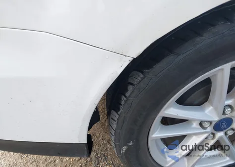 2017 Ford Focus Se z USA, uszkodzony, nr VIN 1FADP3F29HL332610